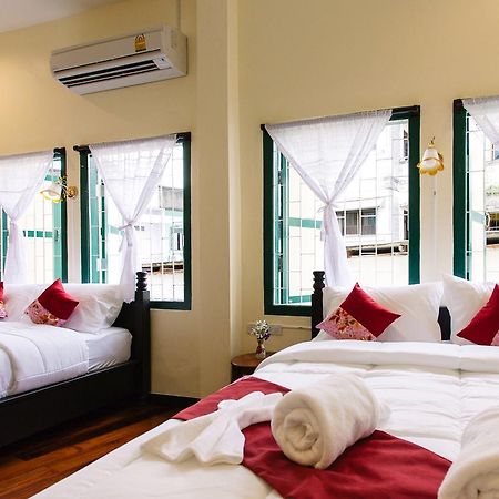 Srisomboon Hostel Trang Exterior photo